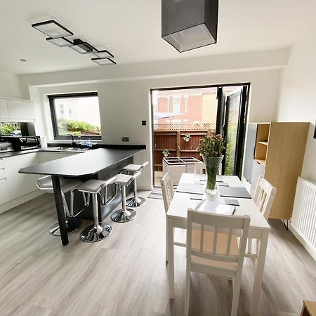 Harbourside House - Great Location - Parking - 2 En-Suites - Sleeps 5 Plus 1 Poole Eksteriør billede