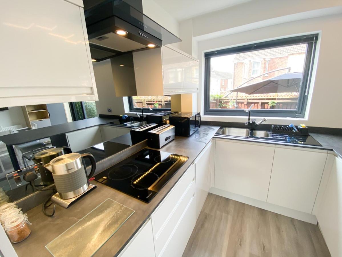 Harbourside House - Great Location - Parking - 2 En-Suites - Sleeps 5 Plus 1 Poole Eksteriør billede